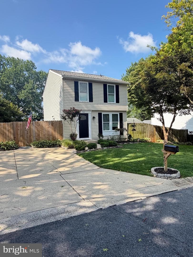 7402 Tarfside Lane photo 1