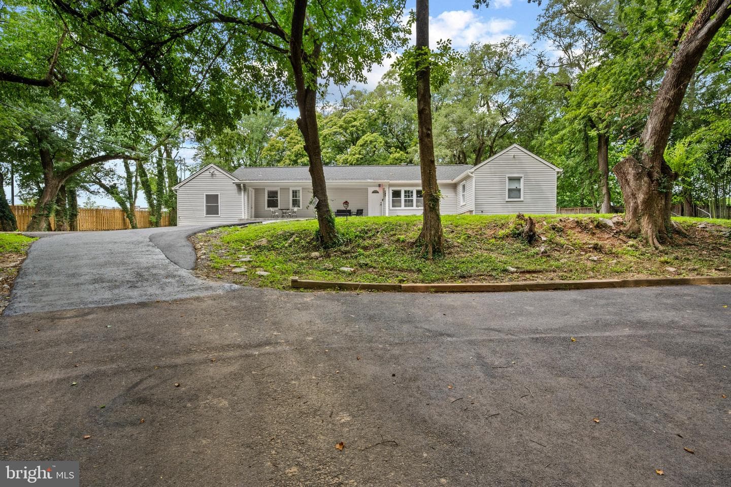 13416 Clifton Road photo 1