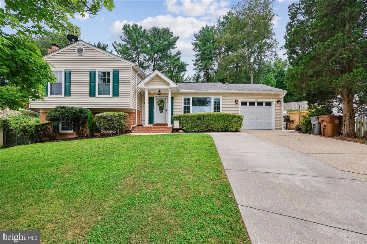 11 Lodge Place, Rockville