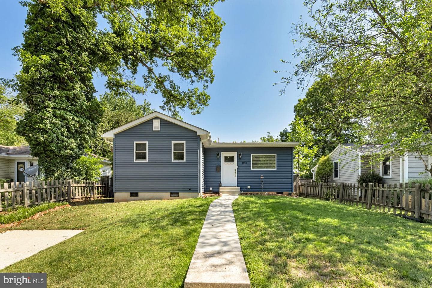 3913 Decatur Avenue photo 1