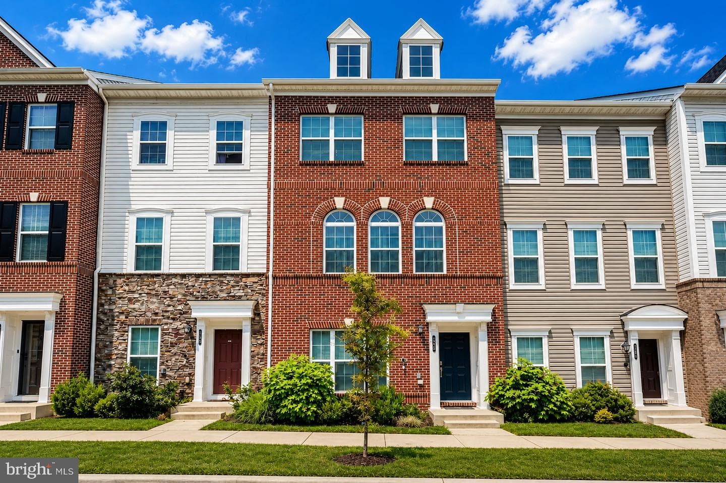 138 Garden Capital Way photo 1