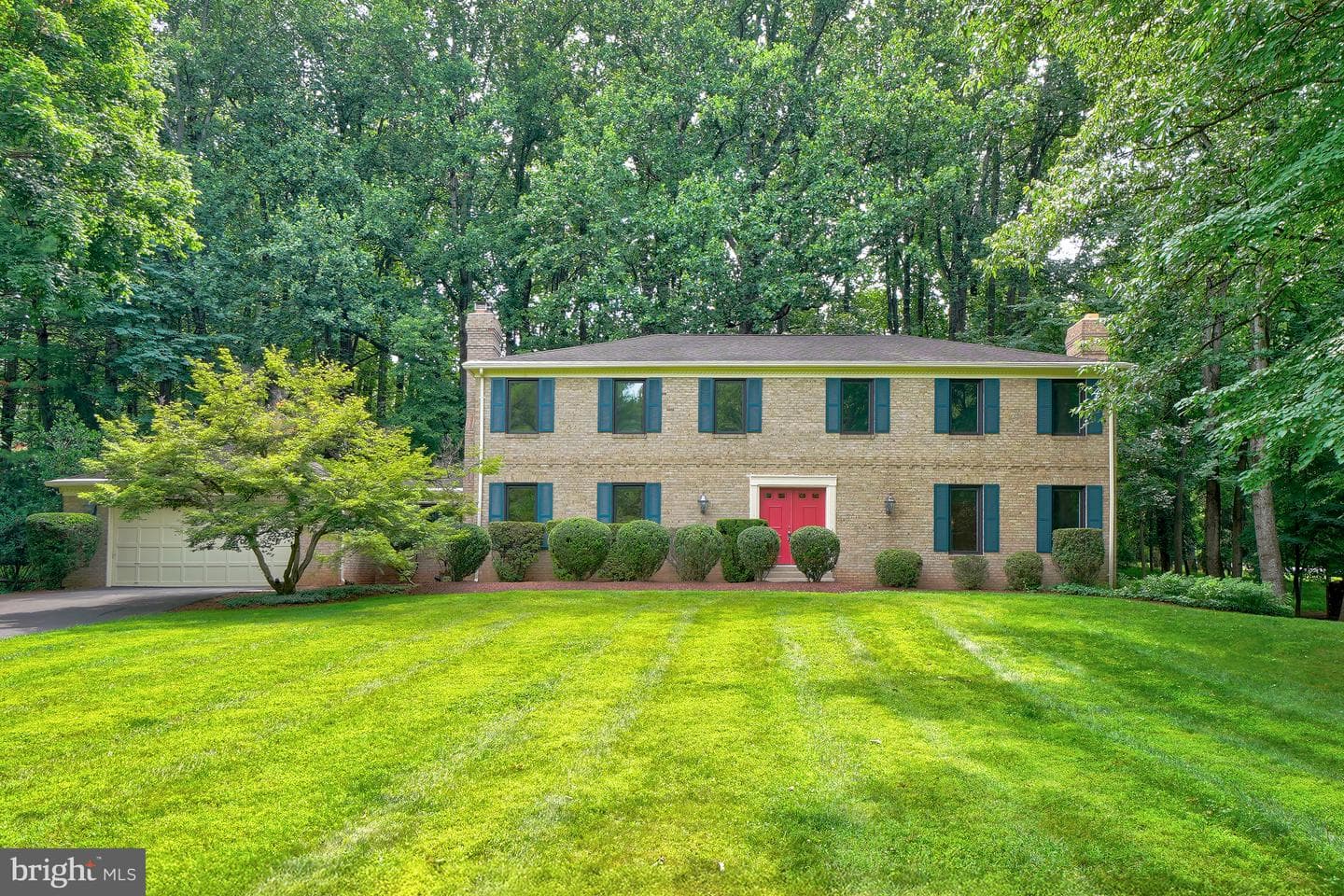 11701 Beekman Place photo 1
