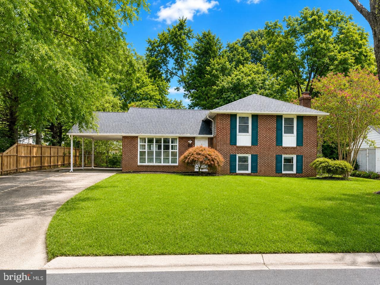 1402 Mullins Street photo 1