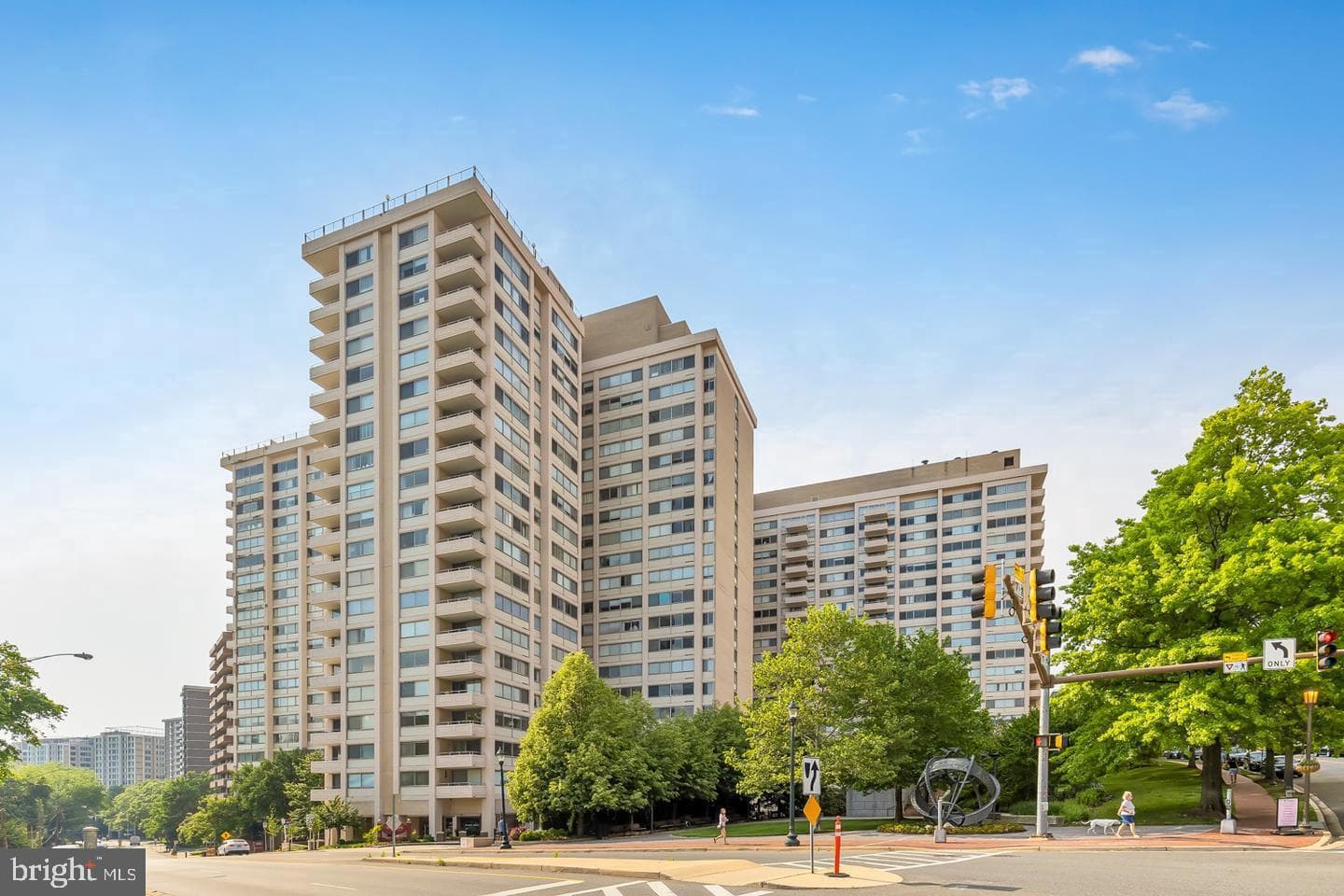 4515 Willard Avenue #2007s photo 1
