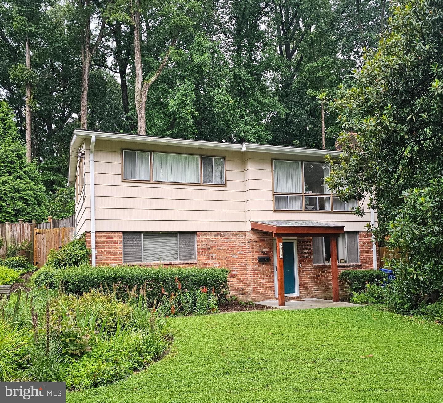 3918 Wexford Drive photo 1