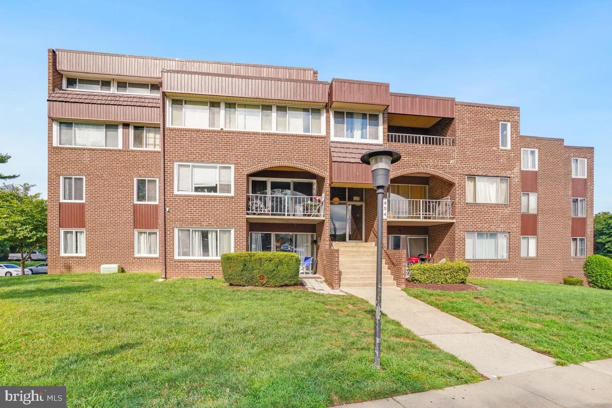 454 Girard Street #373 photo 1