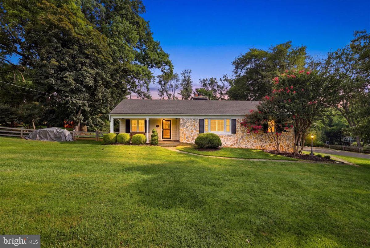 9105 Scott Drive photo 1
