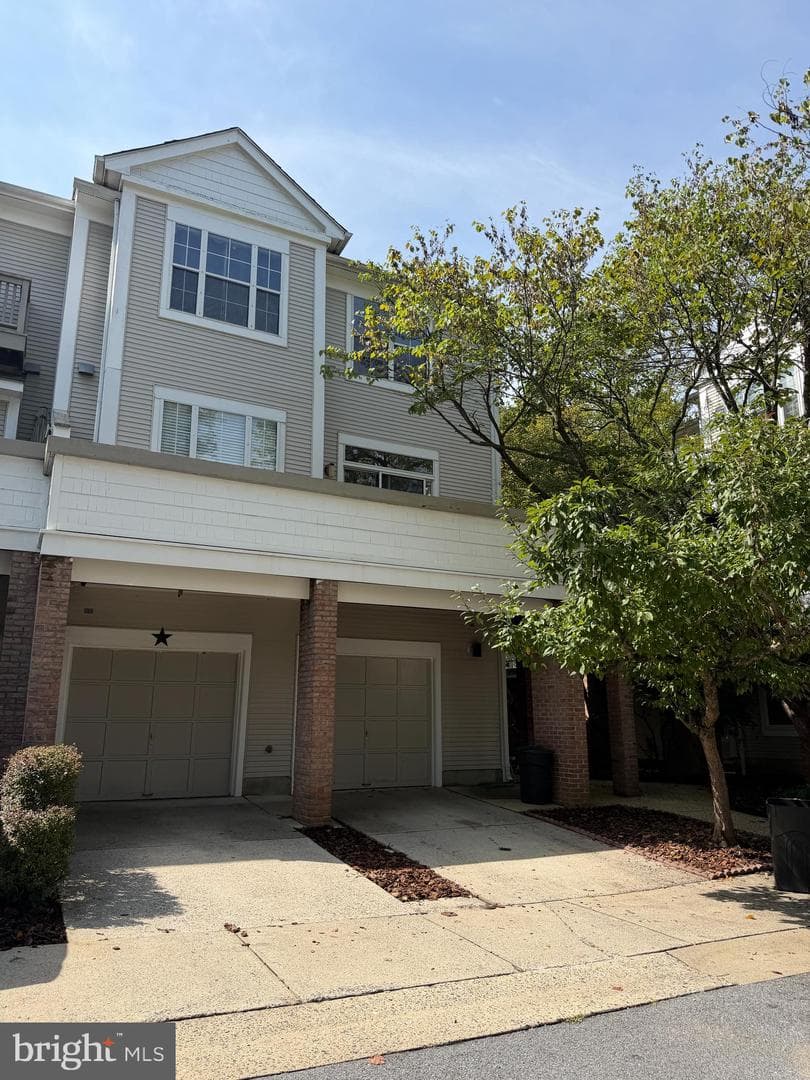 10344 Royal Woods Court photo 1