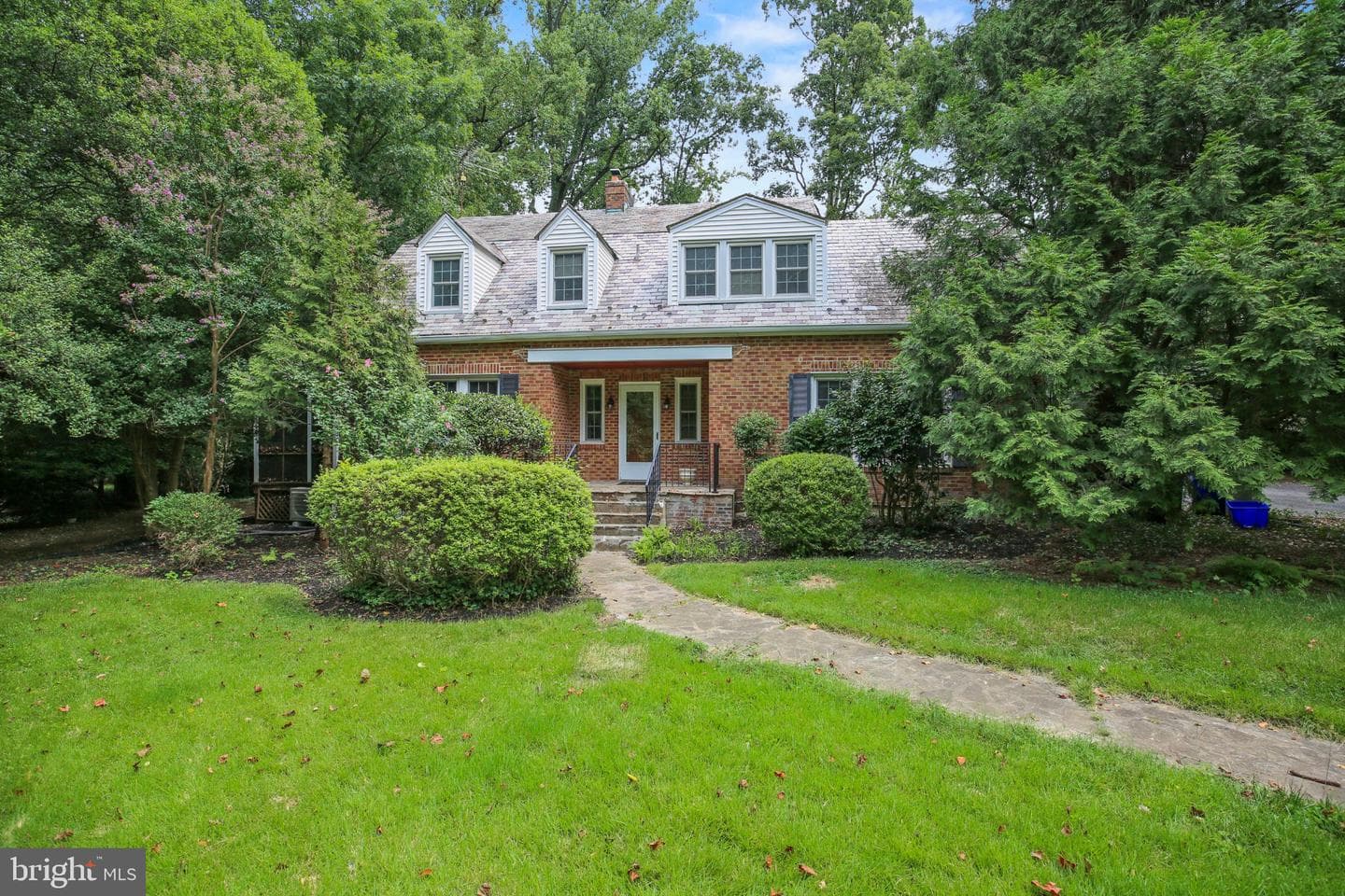 10711 Gatewood Avenue photo 1