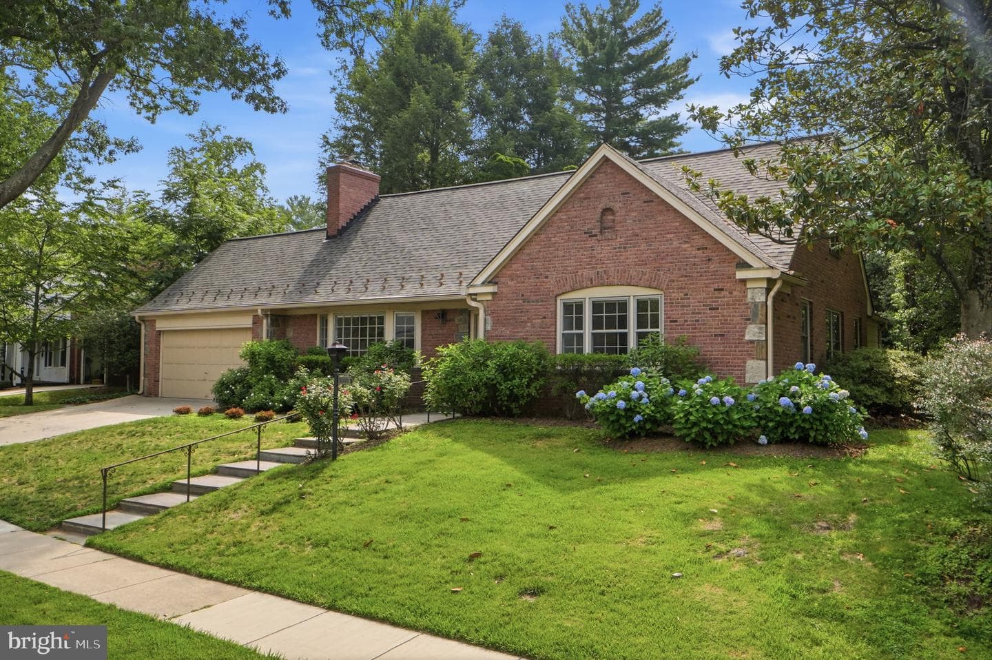 5910 Overlea Road photo 1