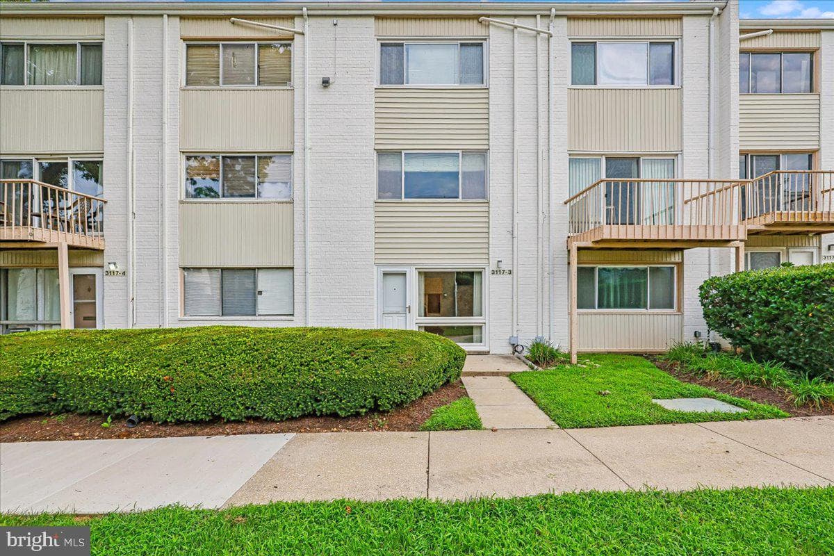 3117 University Boulevard W #3 photo 1