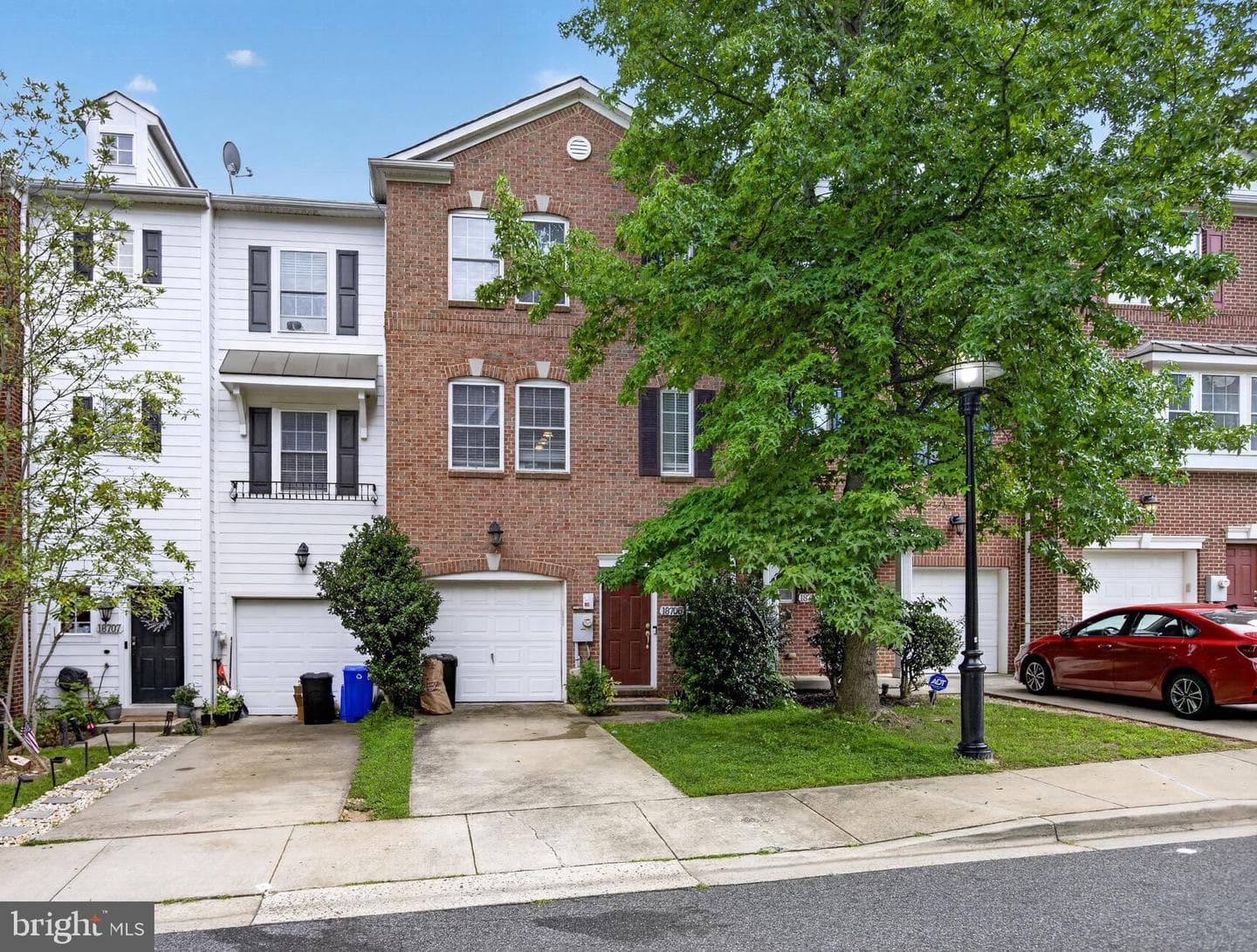 18705 Falling River Drive photo 1