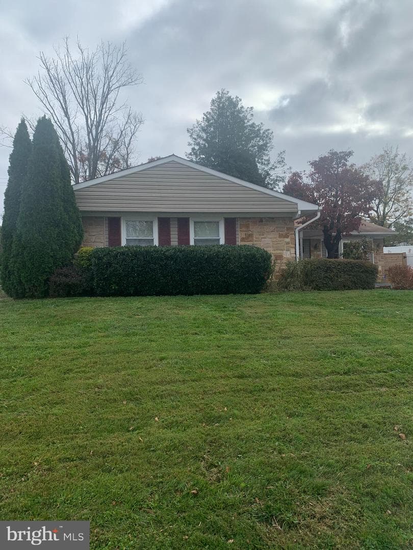 2711 Kirk Lane photo 3