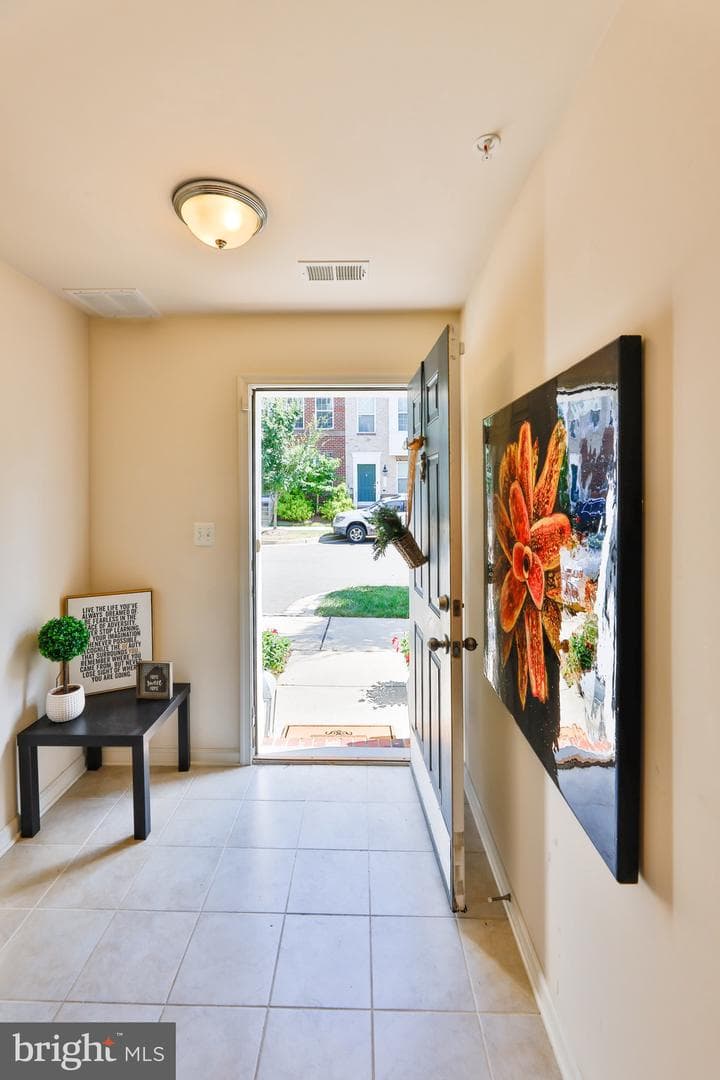 1635 Wesbourne Drive photo 8