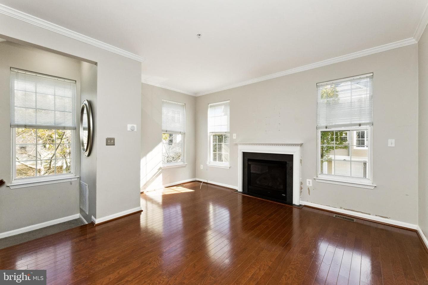 5621 Hartfield Avenue photo 3