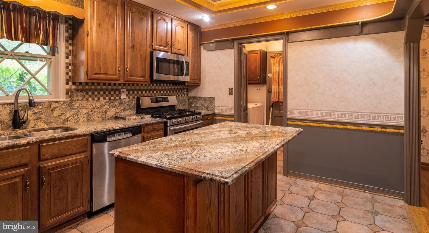 12106 Chesterton Drive photo 11