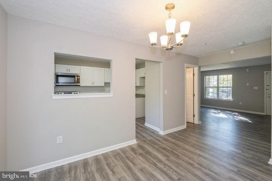 2755 Sweetwater Court photo 6