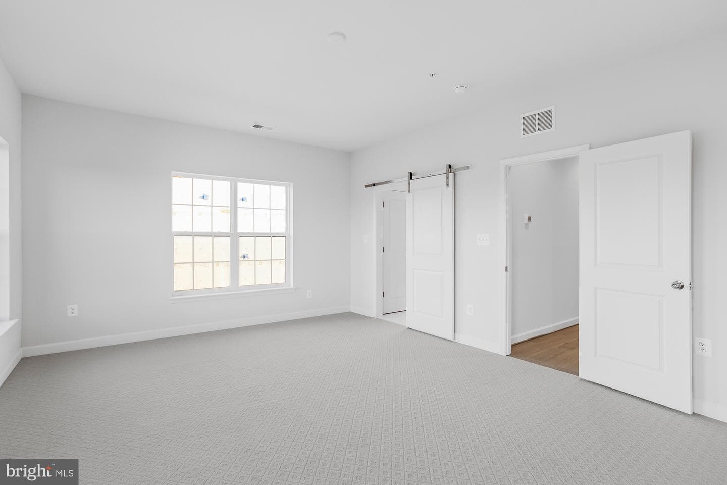 608 Skiff Way photo 34