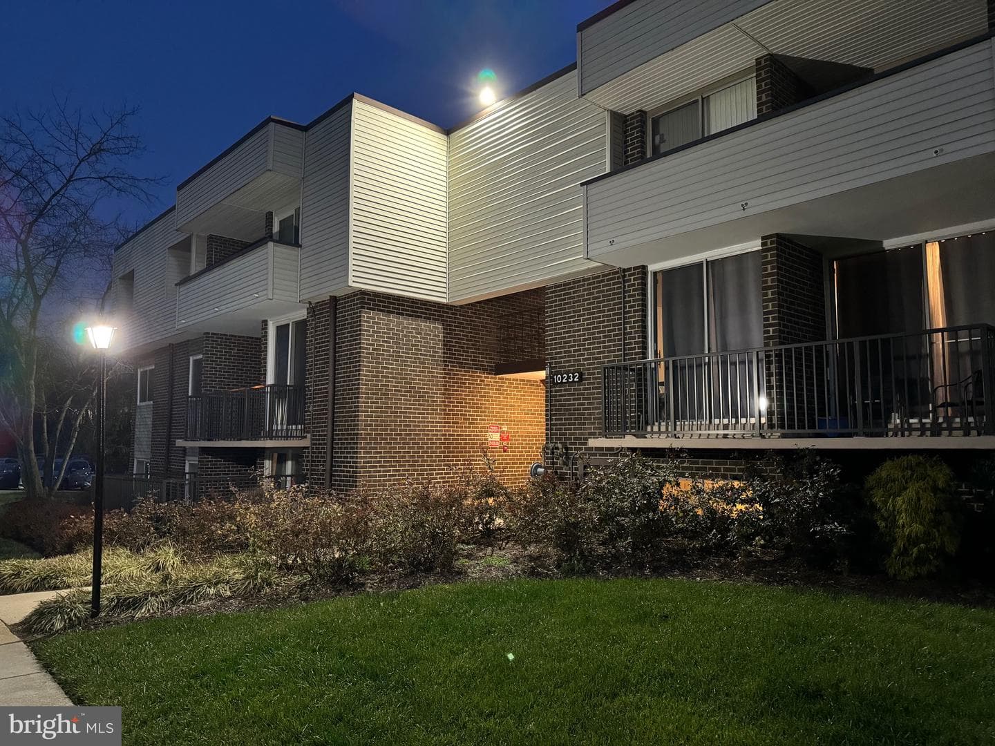 10232 Prince Place #16-101 photo 1