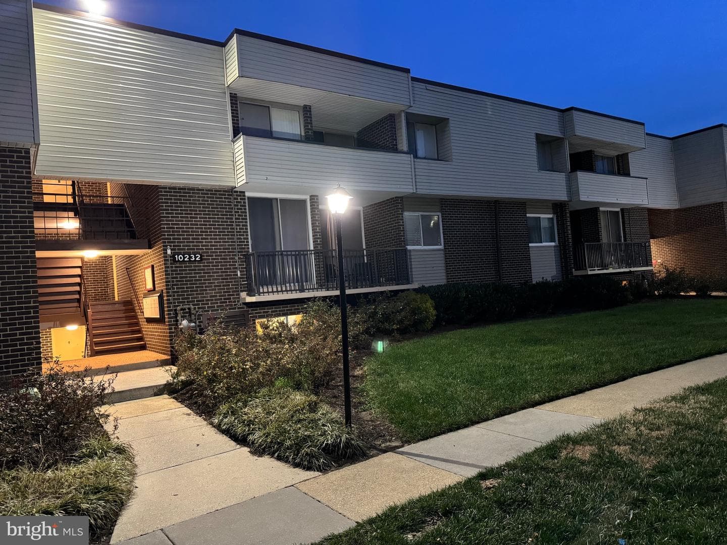 10232 Prince Place #16-101 photo 2