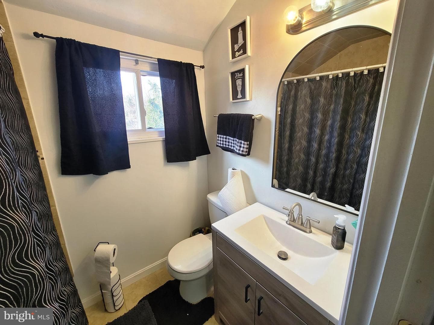 2327 Houston Street photo 12