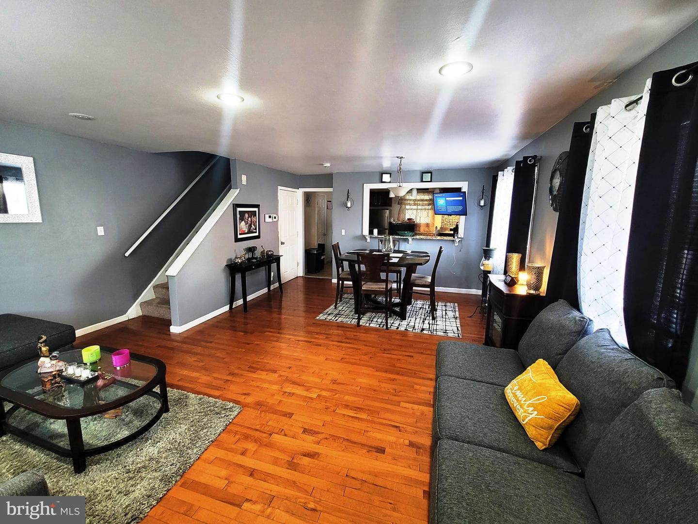 2327 Houston Street photo 4