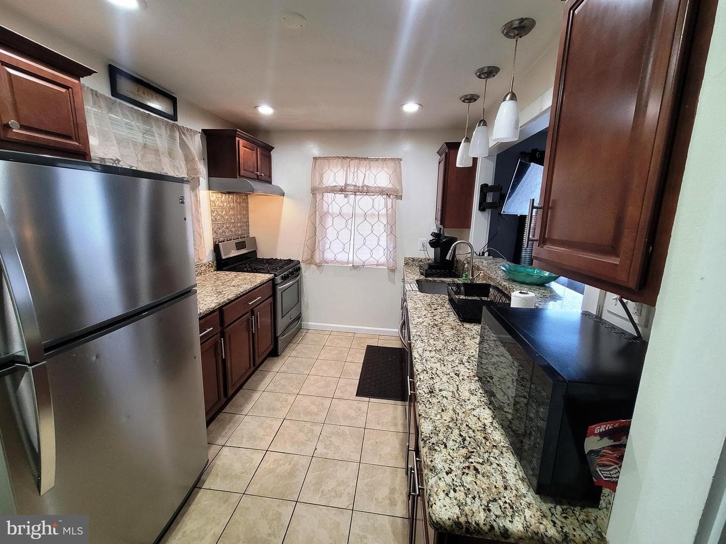 2327 Houston Street photo 8