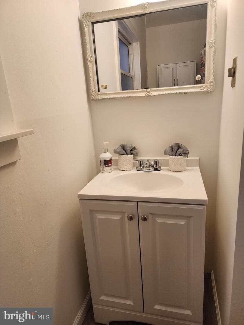 1203 Crisfield Drive photo 27