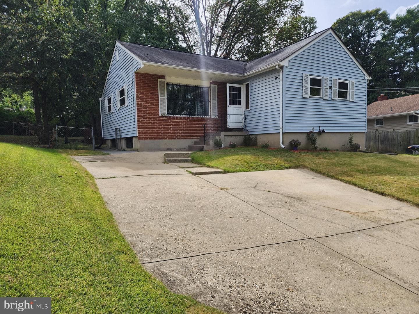 1203 Crisfield Drive photo 47