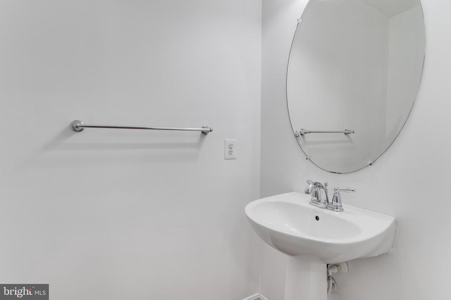7 Thomasson Court photo 5