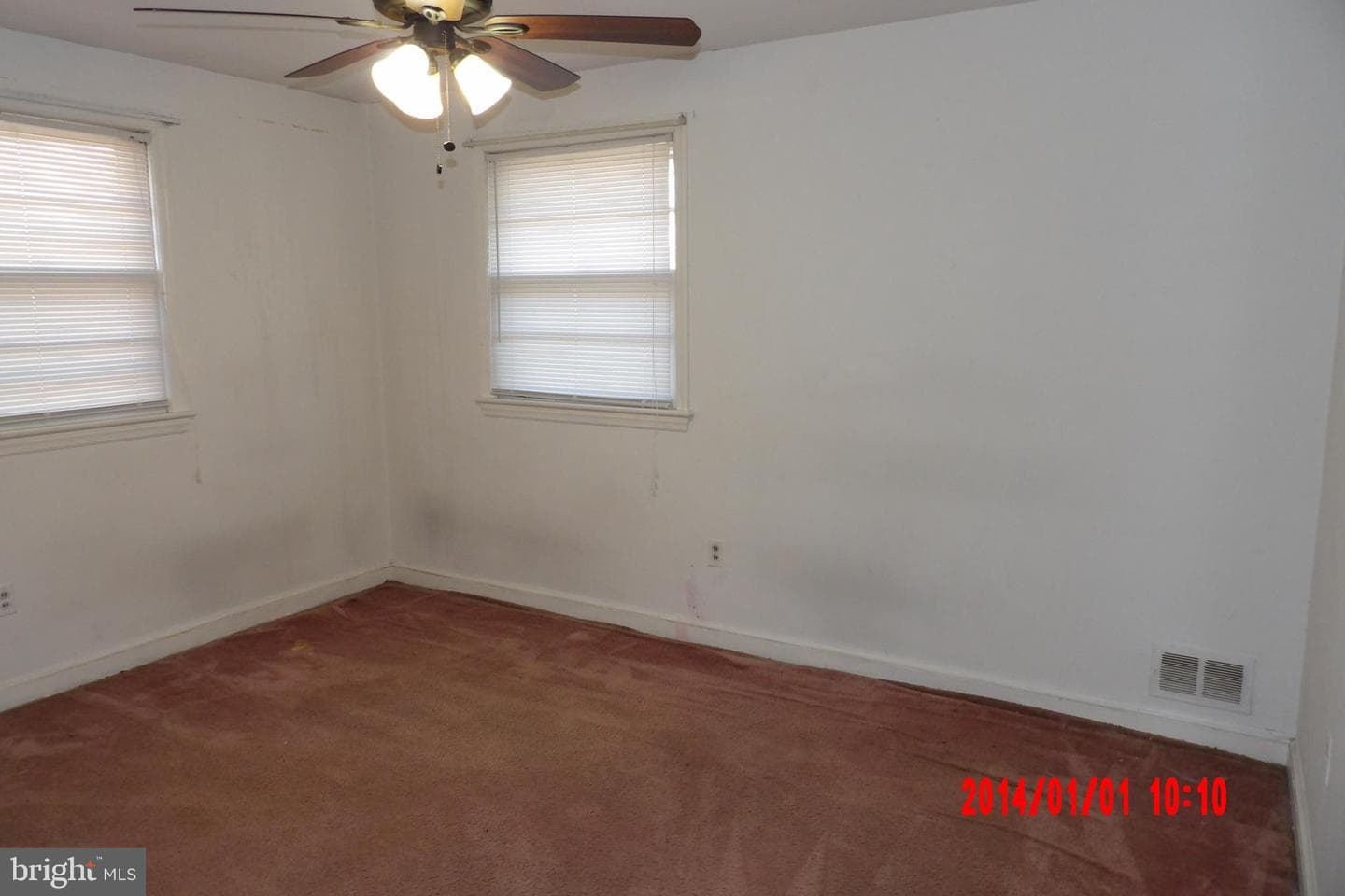 2105 Roxanne Place photo 11