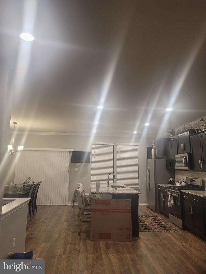 2101 Sarazan Way photo 4