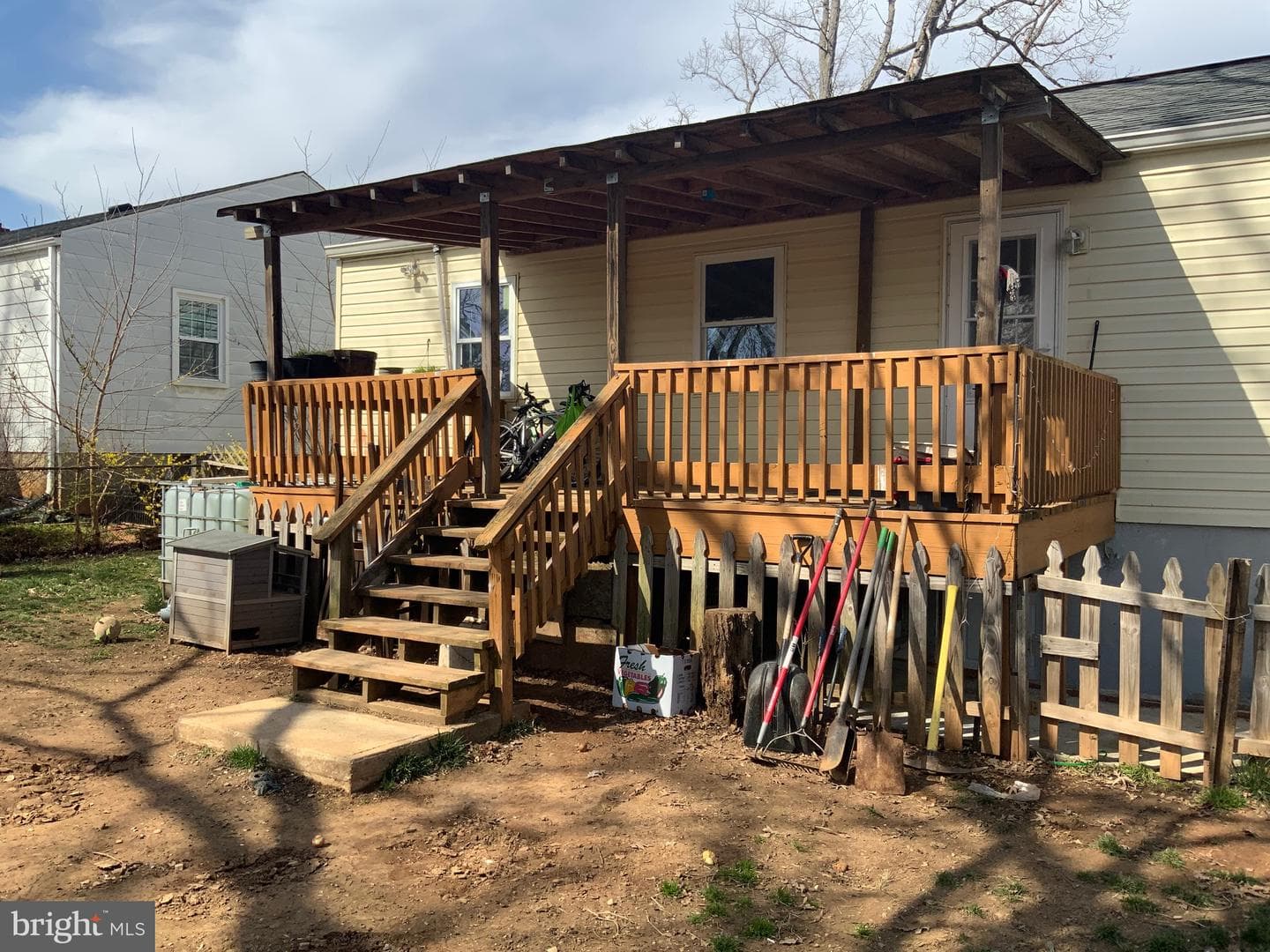 9011 3rd Street photo 27