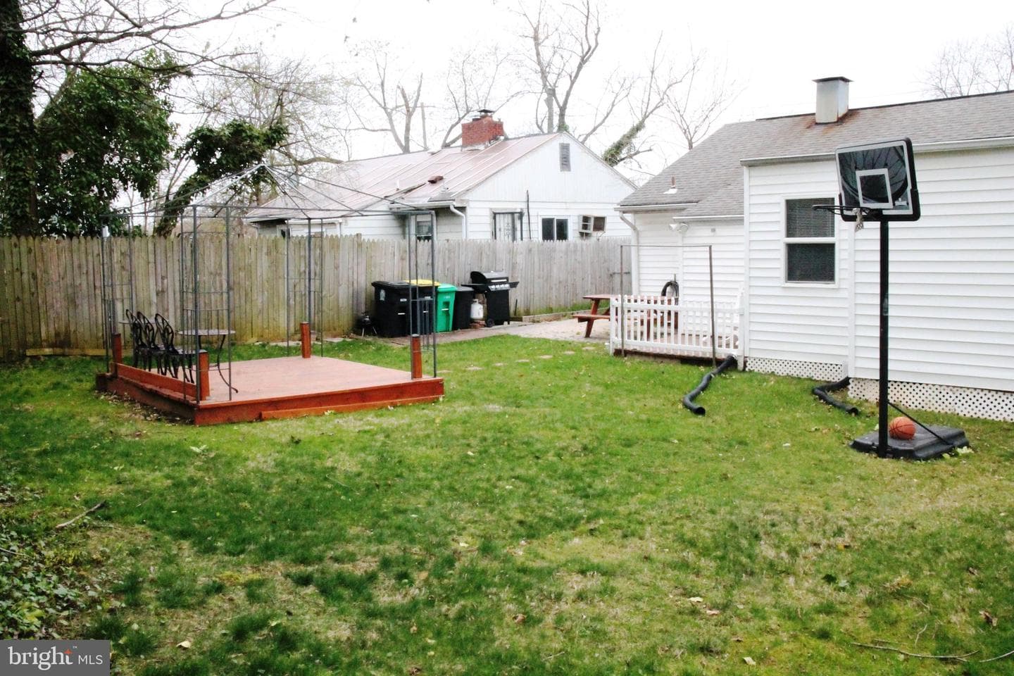 6703 Redfield Avenue photo 28