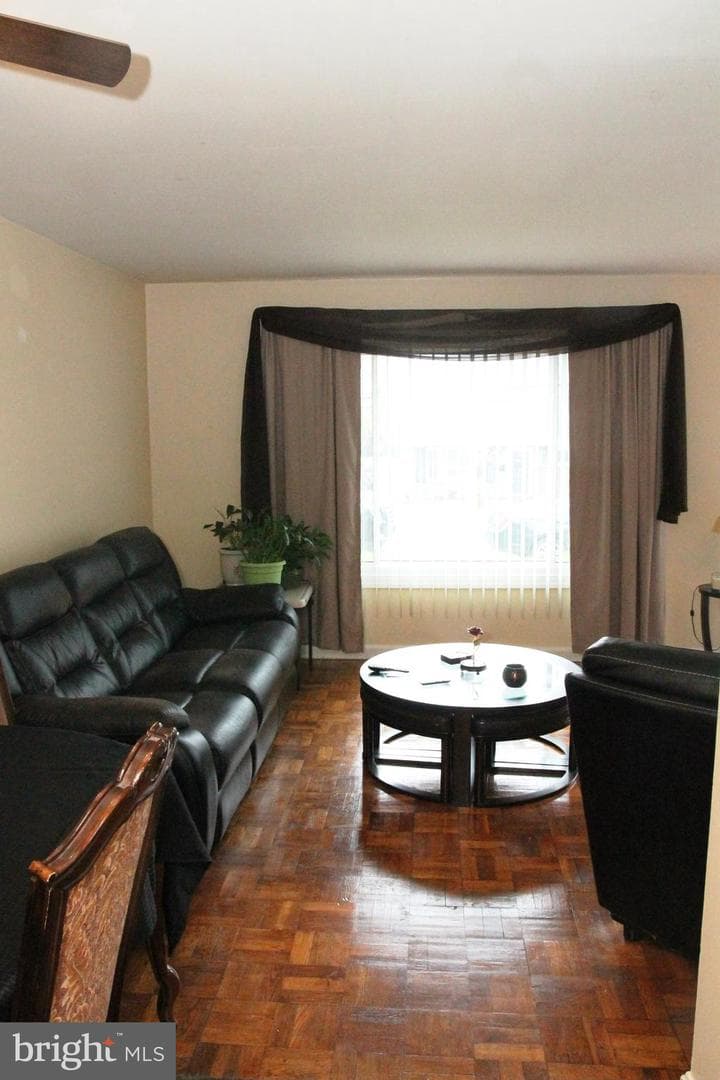 6703 Redfield Avenue photo 7