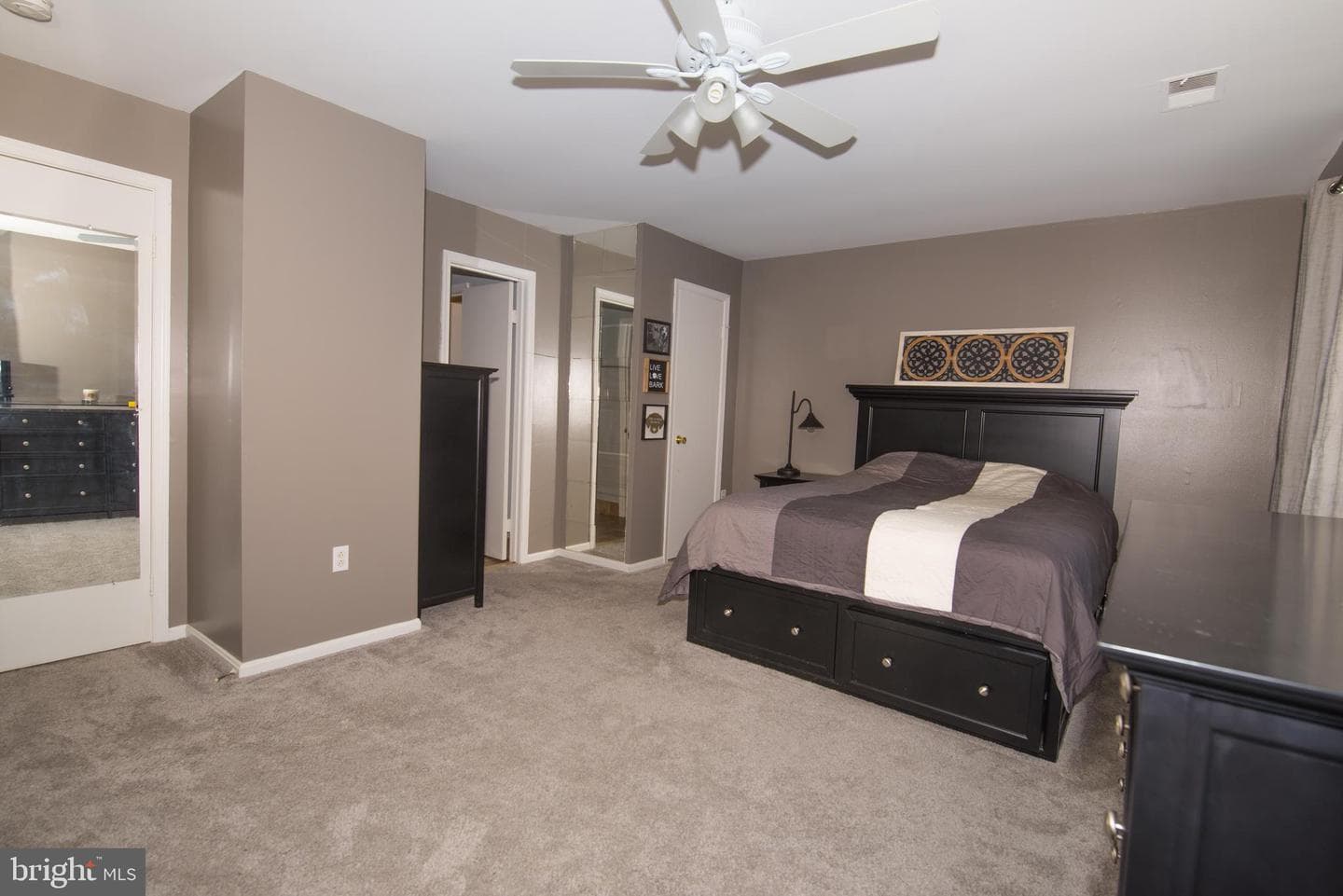 7655 Arbory Court photo 16