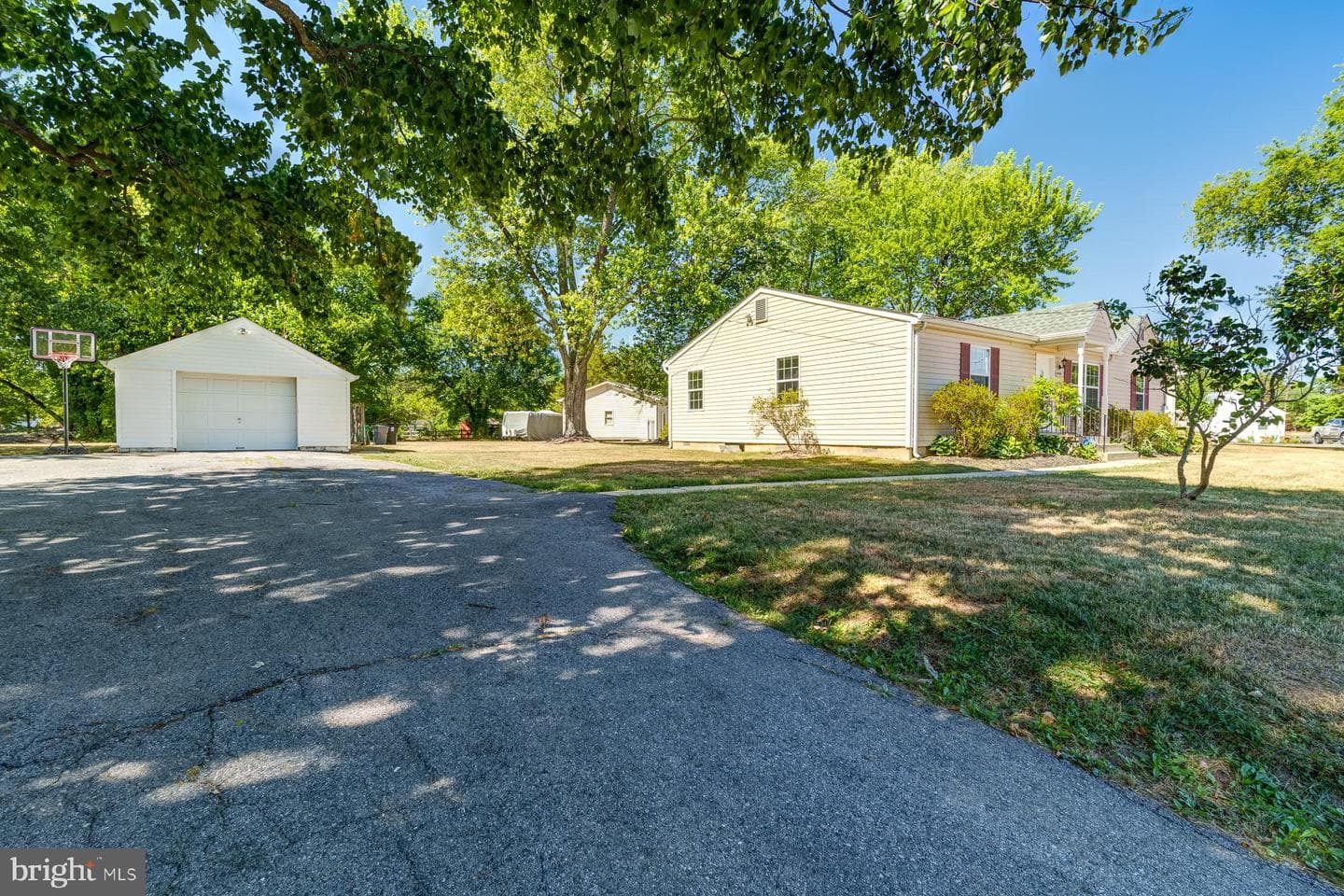 10108 Allentown Road photo 3