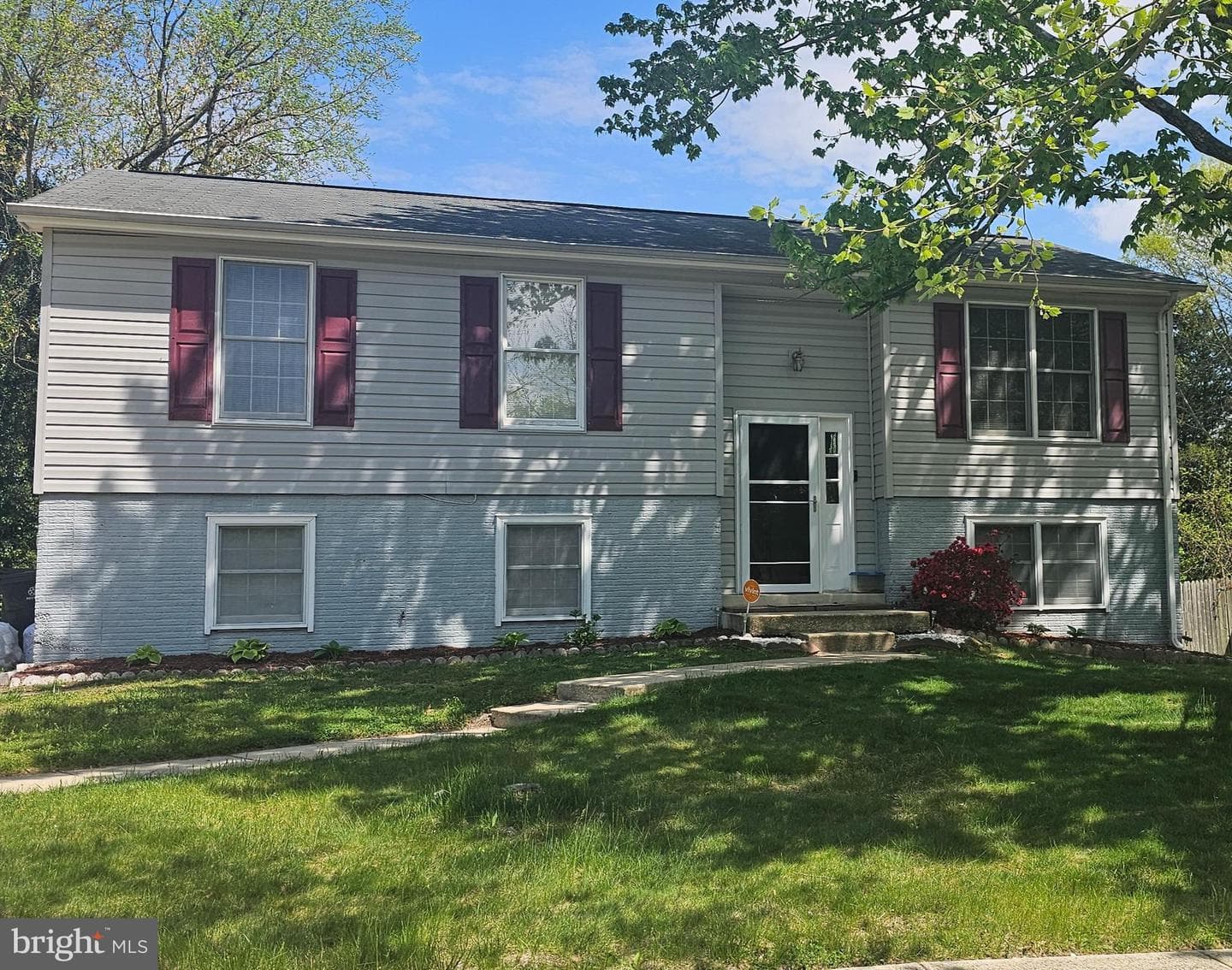 7208 Sybaris Drive photo 1