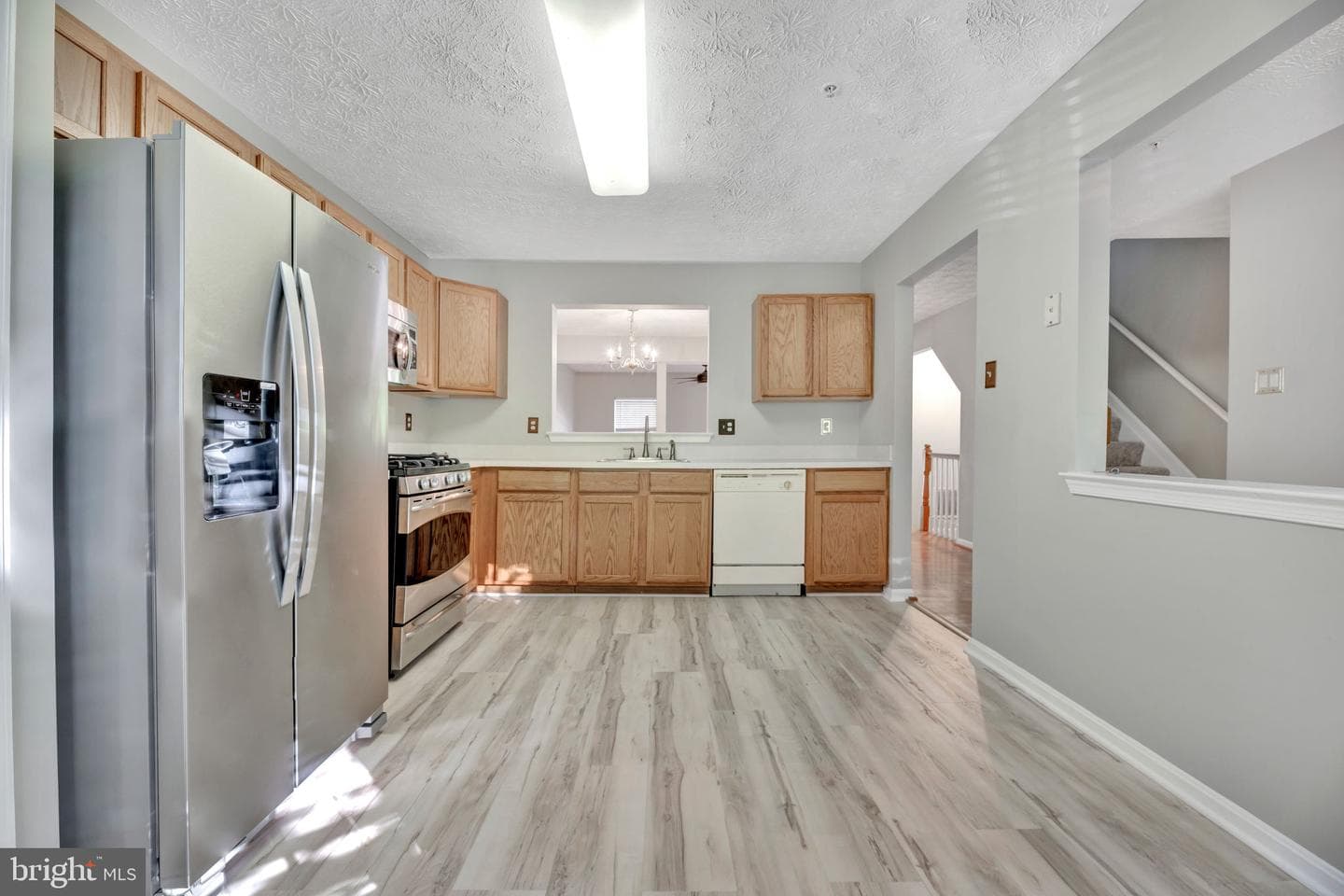 2410 Lemontree Lane photo 3