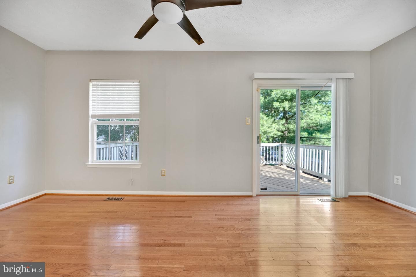 2410 Lemontree Lane photo 8
