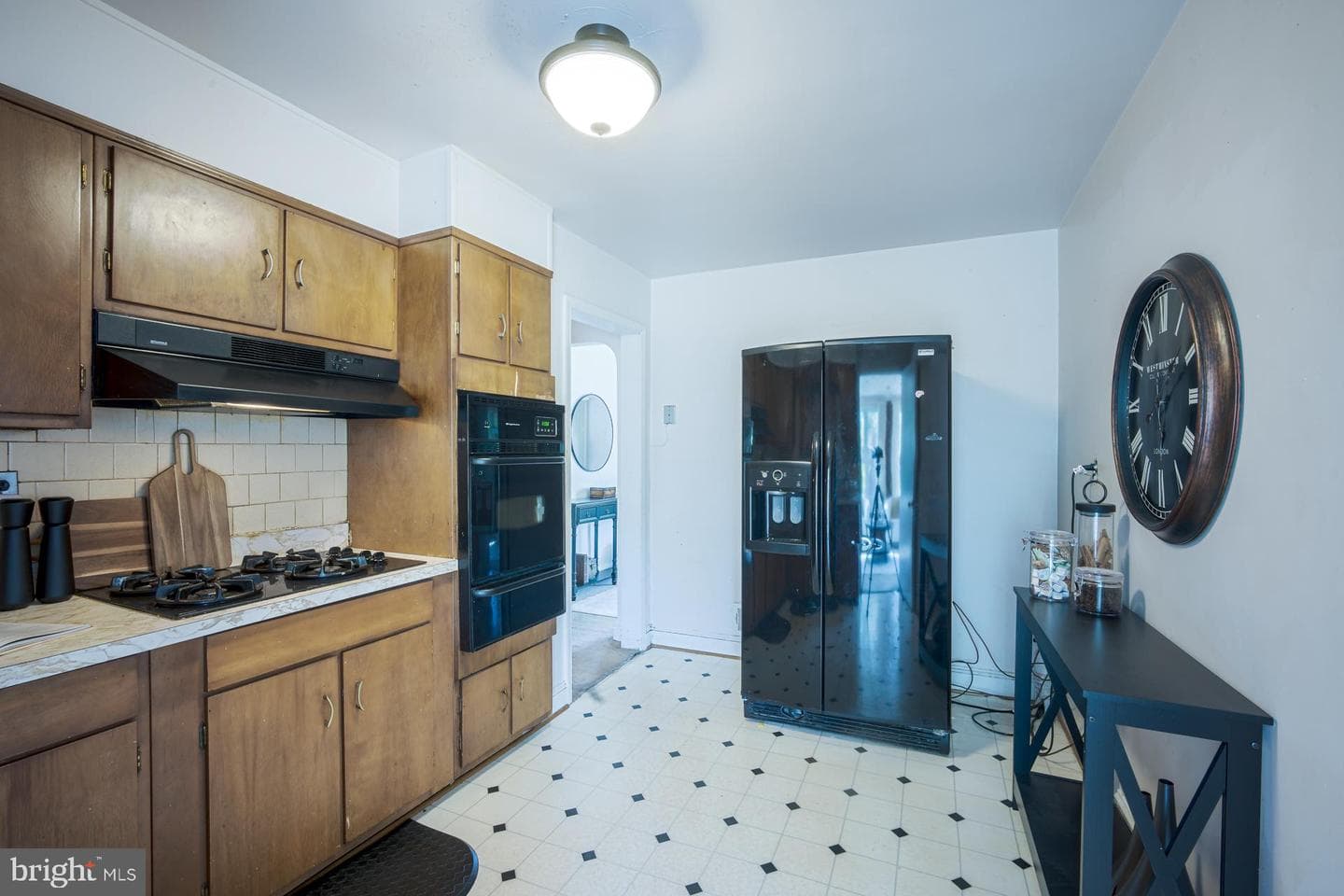 4327 Will Street photo 6