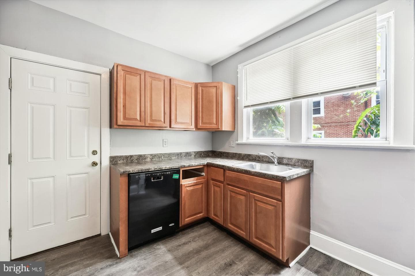 7503 Princeton Avenue photo 4
