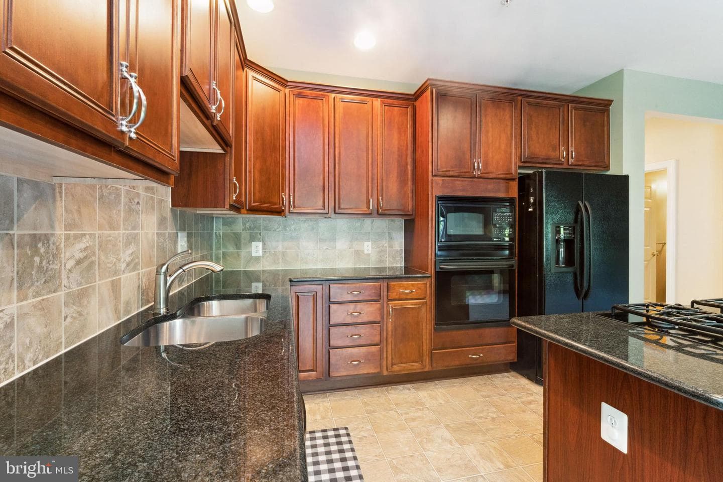 4234 Chariot Way photo 9