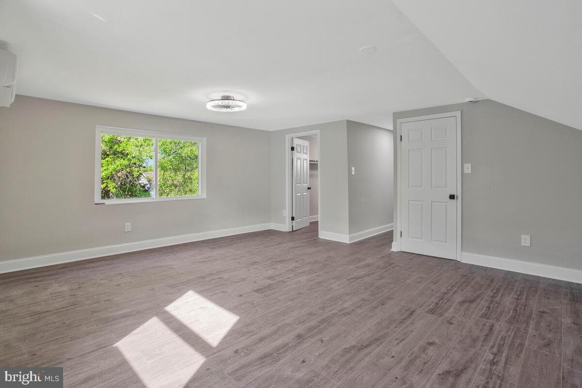 4911 Maury Place photo 23