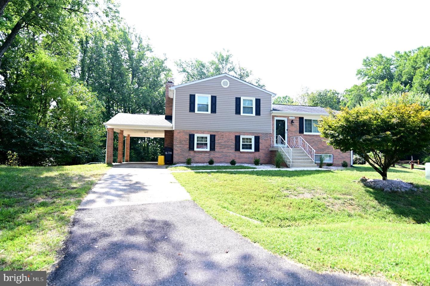 16706 Old Cabin Place photo 3