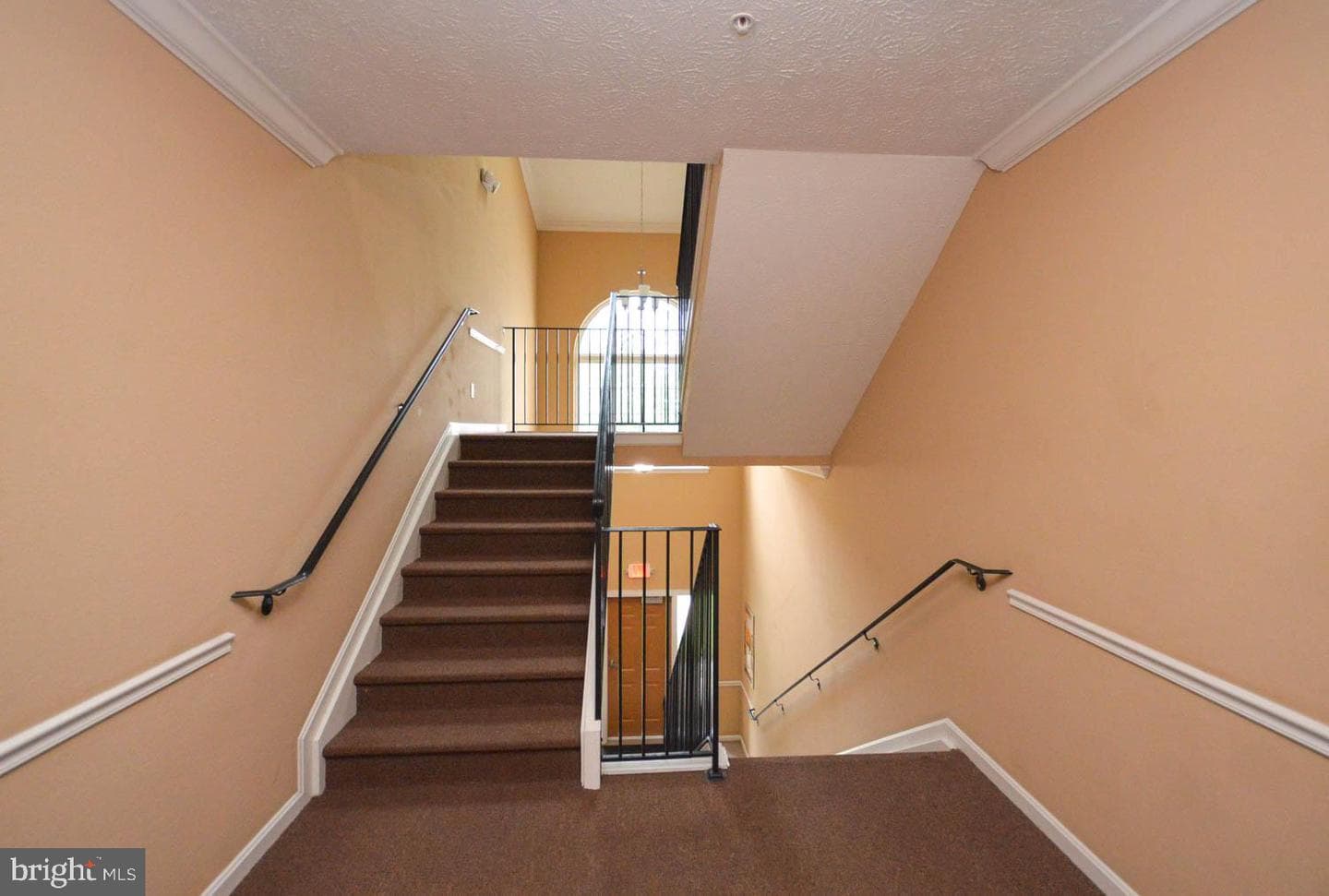 3704 Excalibur Court #202 photo 6