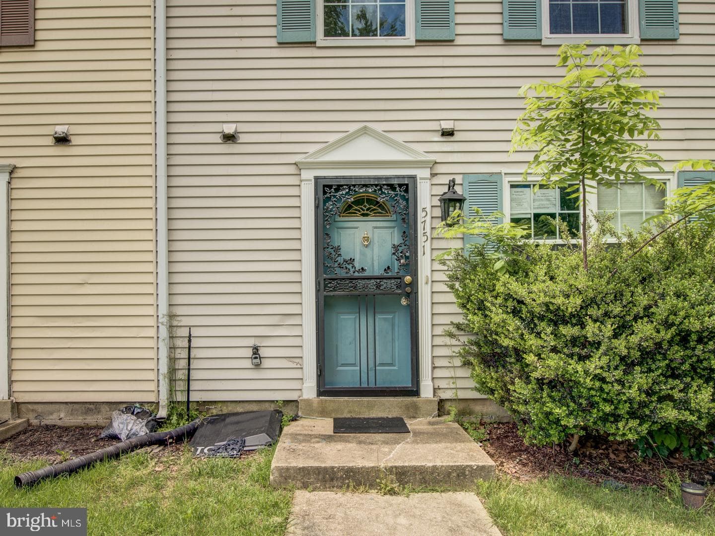 5751 Gladstone Way photo 4