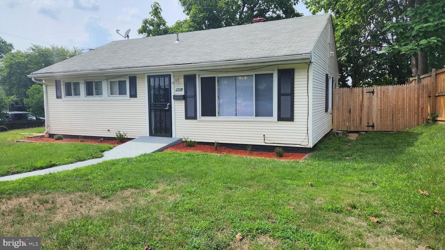 6612 Redfield Avenue photo 2