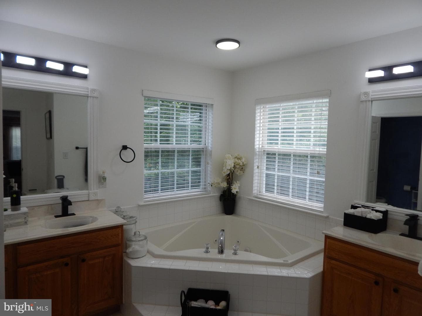9203 Sumner Grove Drive photo 15