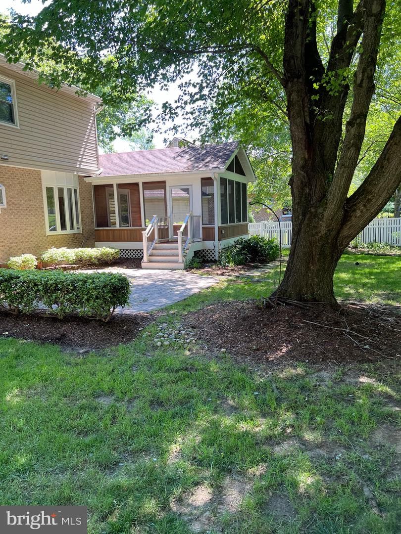 6202 Gideon Street photo 2